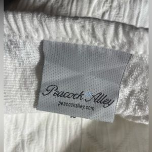 PEACOCK ALLEY Top Quality Organic Cotton KING PILLOW SHAMS NWOT White Quilted